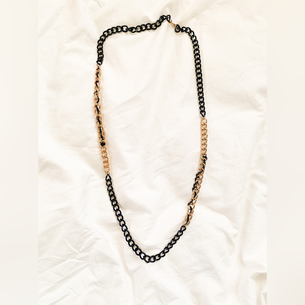 NWOT GOLD TONE CHANEL LINK LONG CHAIN NECKLACE